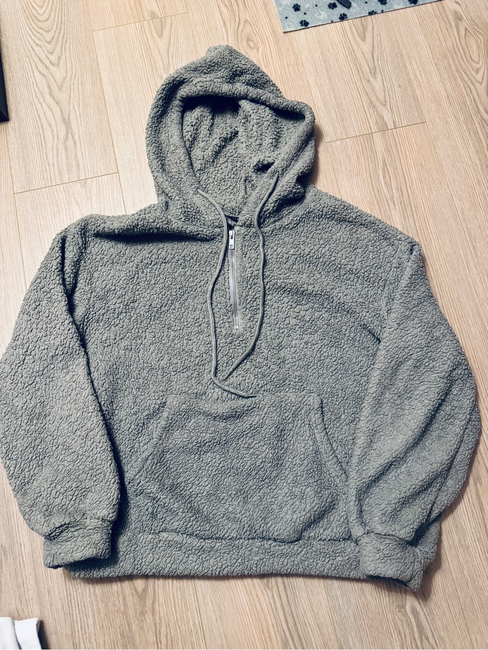 Cozy Men's Hooded Sherpa Pullover Sweater in Olive Gray 🩶 green 💚